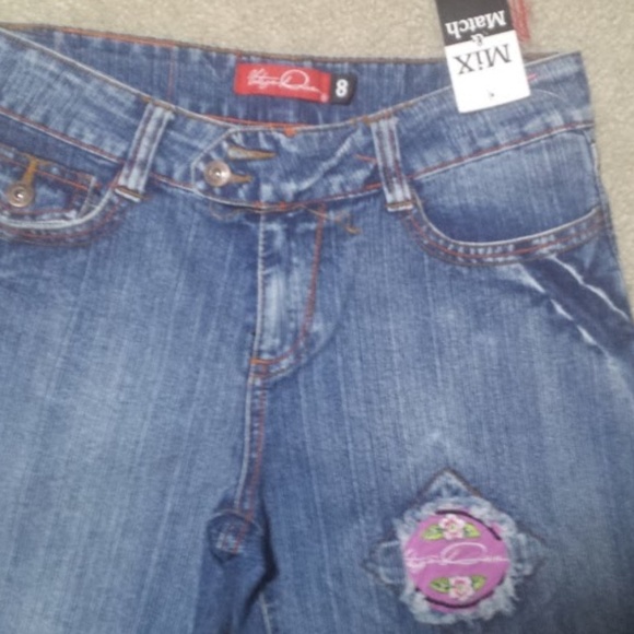 Vintage Diva Jeans Size 8  Distressed Capri Cuffed - Picture 5 of 8